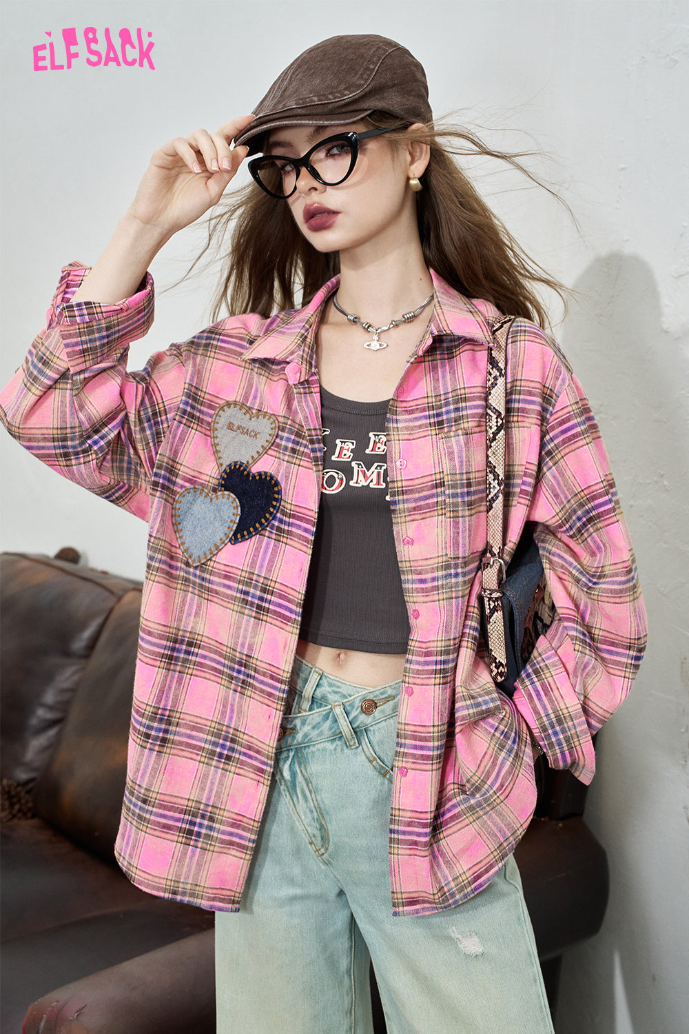 ELFSACK 2024 Summer New Arrivals Pink checkered heart-shaped long sleeved shirt for women, loose and beautiful sweet top