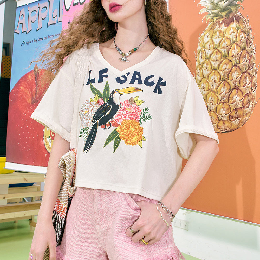 
                  
                    ELFSACK 2024 summer new arrival V-neck shiny letter print casual petite short-sleeved T-shirt for women
                  
                