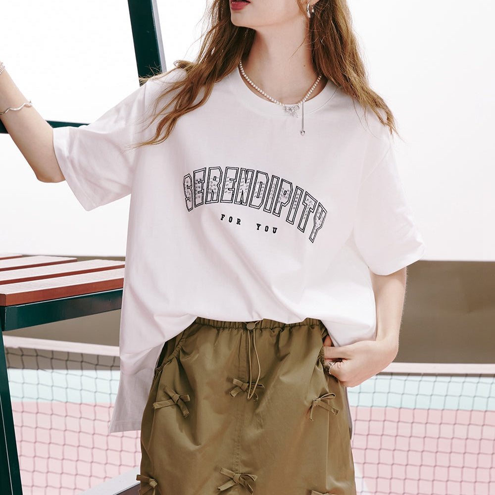 
                  
                    ELFSACK 2024 summer new arrival White loose short-sleeved T-shirt with letter print and hollow lace design on the back for women
                  
                