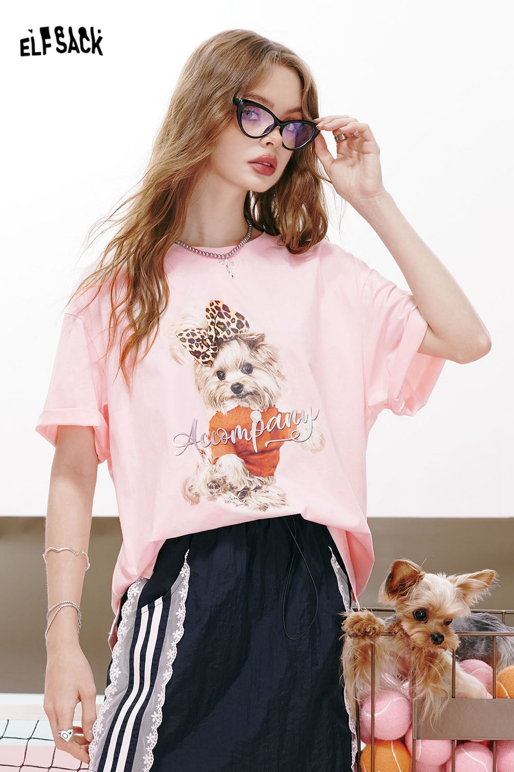 ELFSACK 2024 summer new arrival Bear print gentle style back hollow three-dimensional bow design loose short-sleeved T-shirt for women