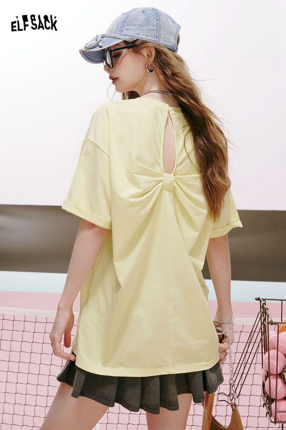 ELFSACK Bear print gentle style back hollow three-dimensional bow design loose short-sleeved T-shirt