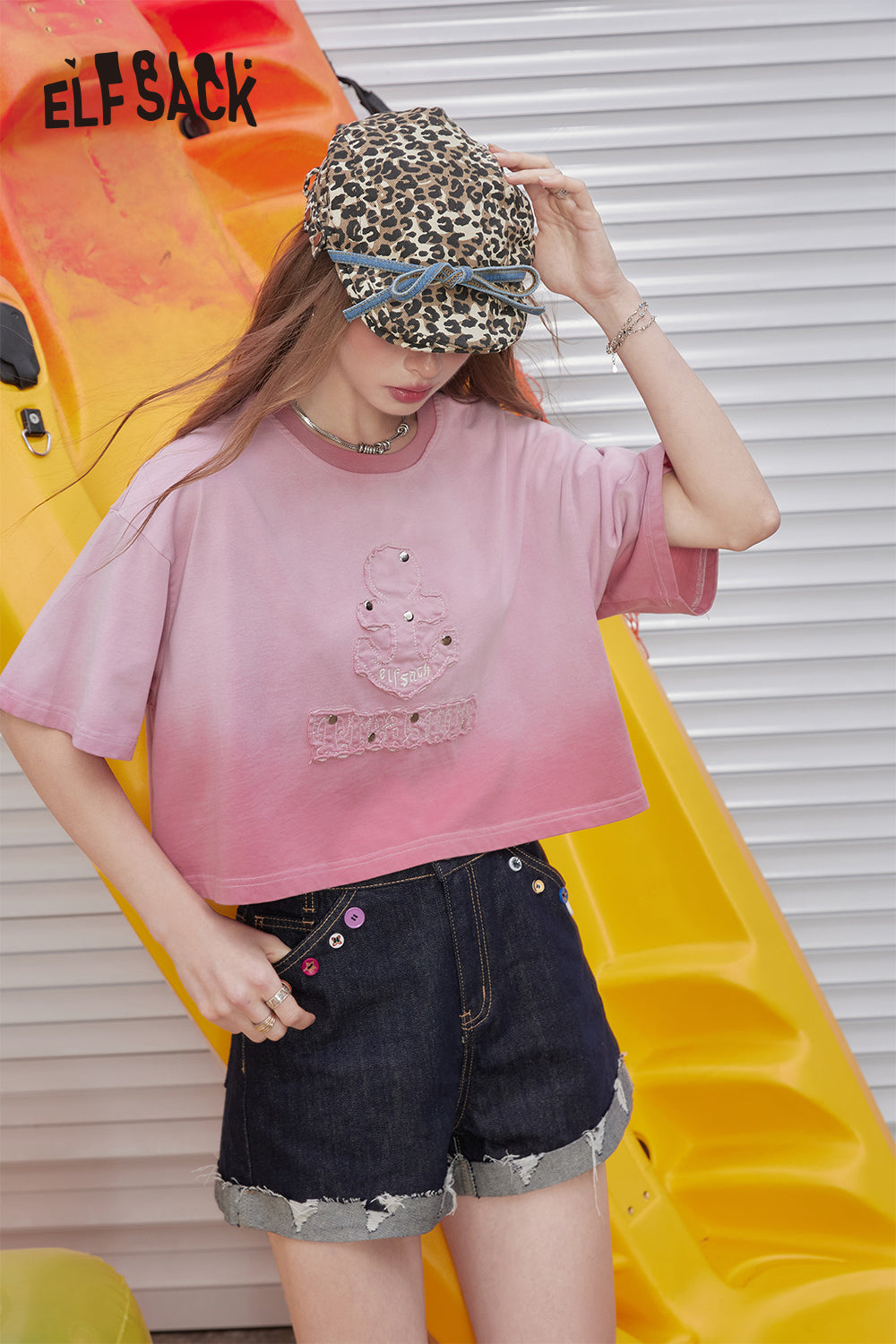 
                  
                    ELFSACK 2024 Summer New Arrivals Pink gradient rivet short sleeved T-shirt women's loose pure cotton short top
                  
                