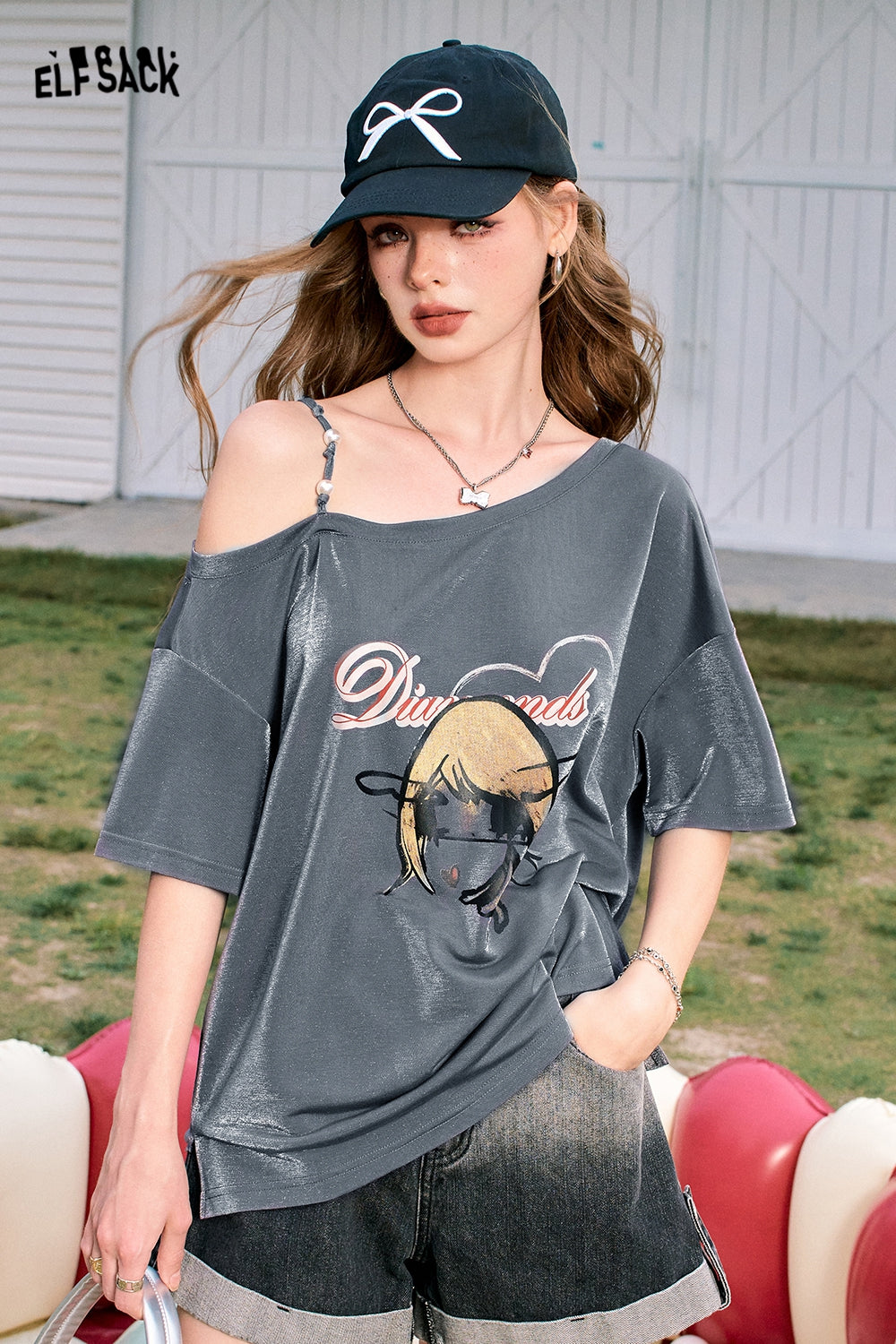 
                  
                    ELFSACK 2024 Summer New Arrivals Pearl off-shoulder sling sexy off-shoulder design versatile short-sleeved T-shirt for women
                  
                