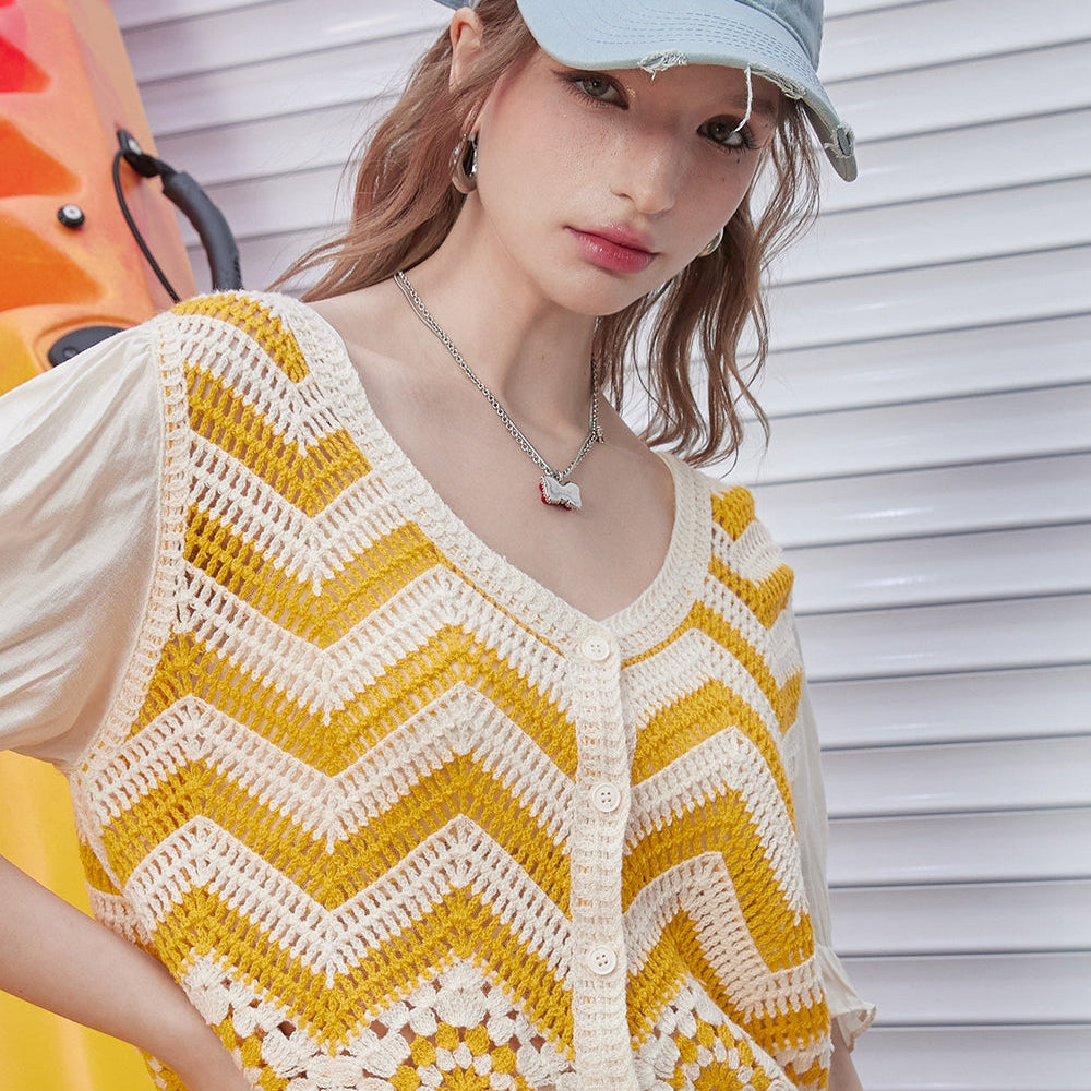 
                  
                    ELFSACK 2024 Summer New Arrivals Dopamine Cardigan Tassel Hollow Striped Short Sleeve Knitted Sweater for Women
                  
                