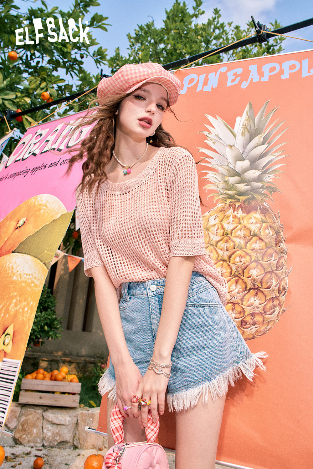 ELFSACK A-line raw edge light color denim high waist slim shorts jeans