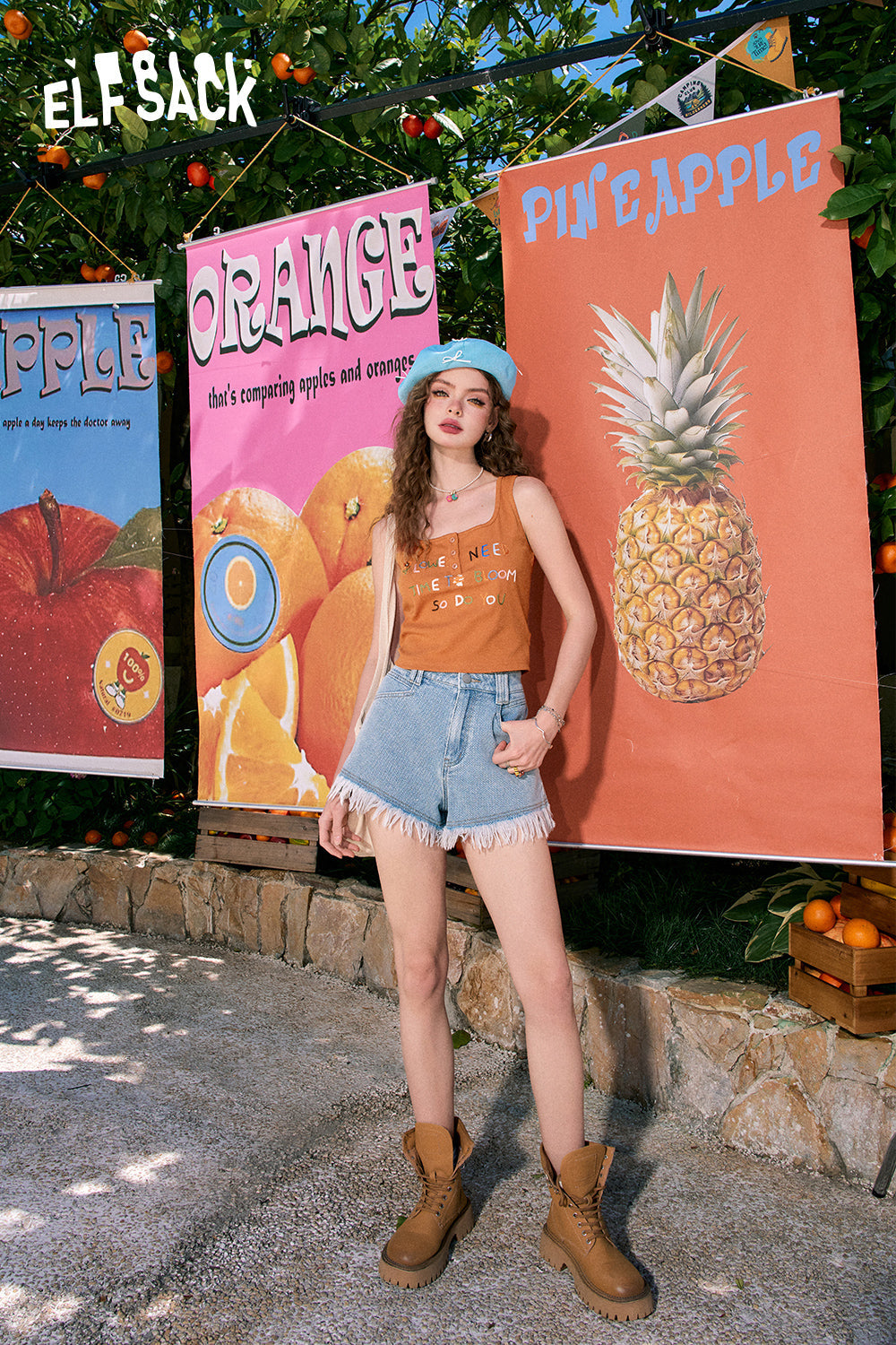 ELFSACK A-line raw edge light color denim high waist slim shorts jeans