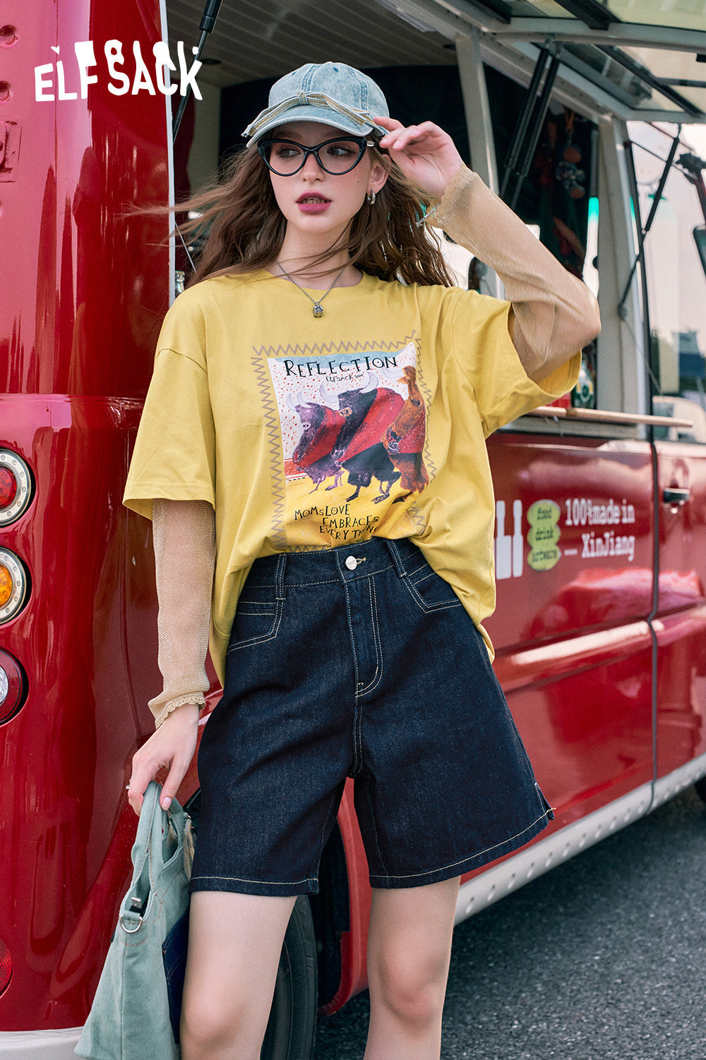 ELFSACK Light colored high waisted denim shorts, straight leg slimming pants
