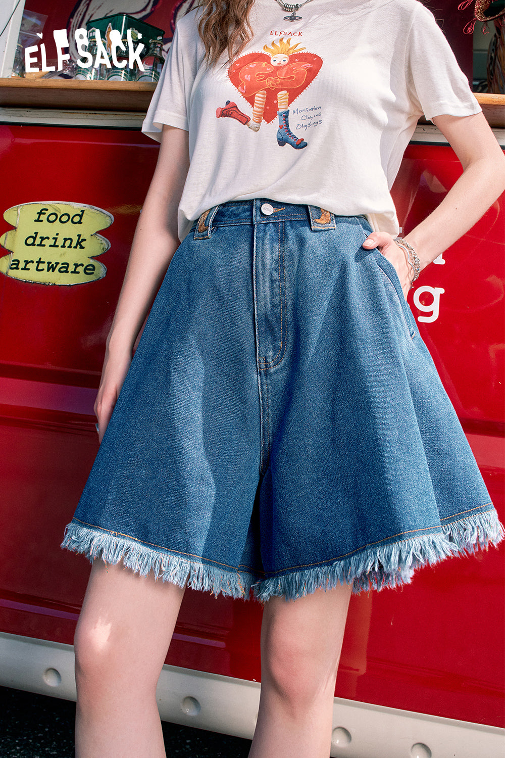 ELFSACK 2024 Summer New Arrivals Retro deep blue denim shorts for women Fringed casual mid length jeans