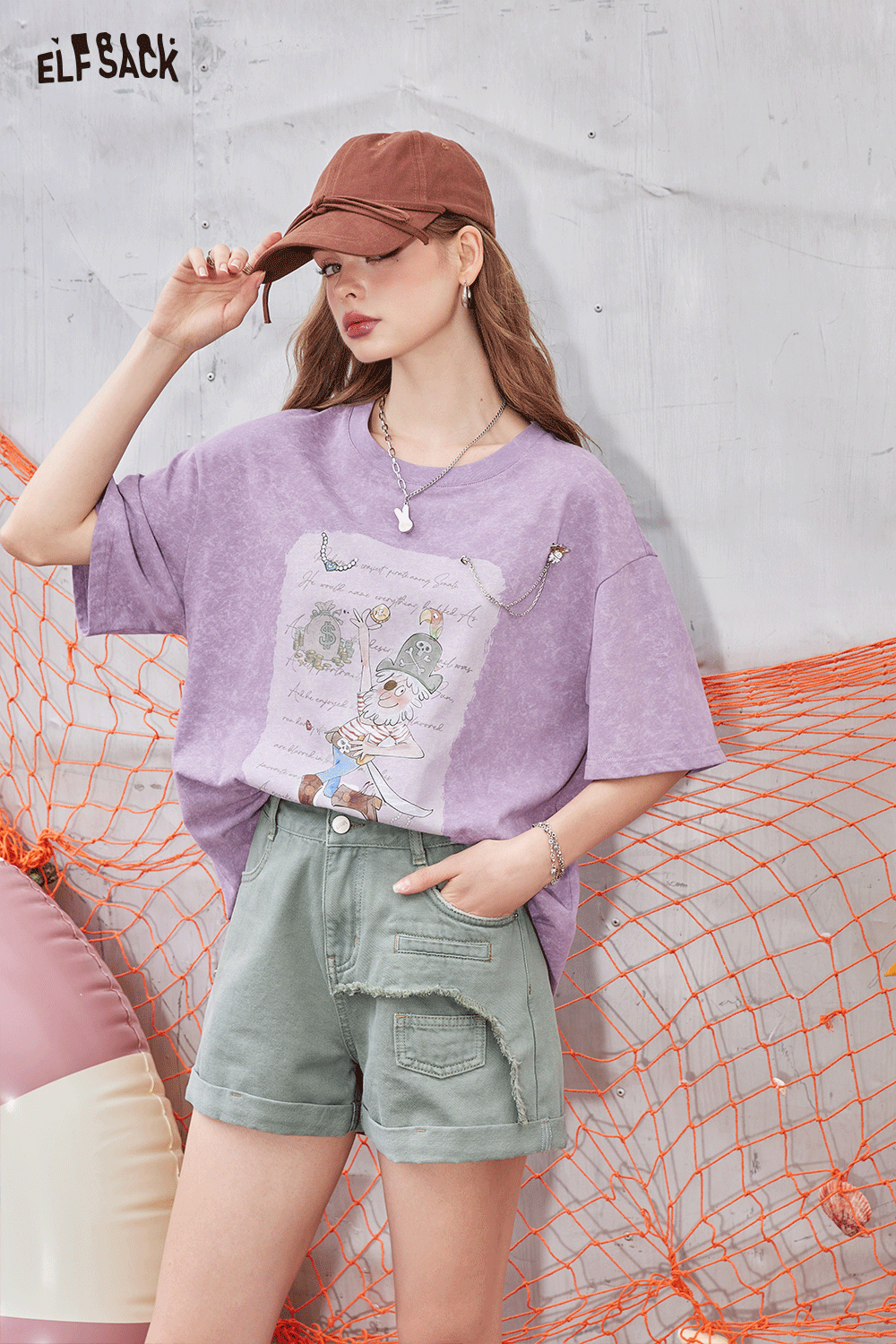 ELFSACK 2024 Summer New Arrivals High waisted A-line rolled edge jeans with women's split design, retro shorts