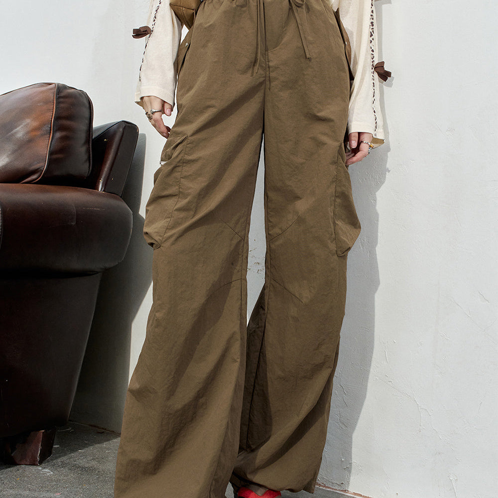 
                  
                    ELFSACK 2024 Summer New Arrivals Retro workwear casual pants for women, loose and thin fit, leg tied pants
                  
                