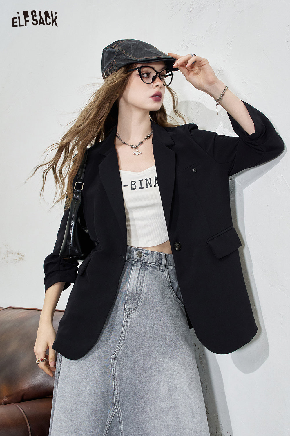 ELFSACK 2024 Summer New Arrivals Elegant casual suit jacket for women with a sense of luxury, thin style small suit