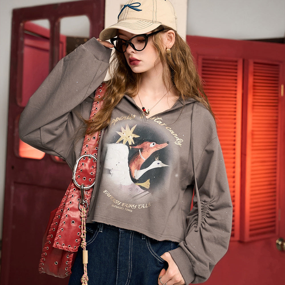 ELFSACK 2024 Autumn New Arrive Coffee V-neck retro fox print petite commuter short hooded sweatshirt for women