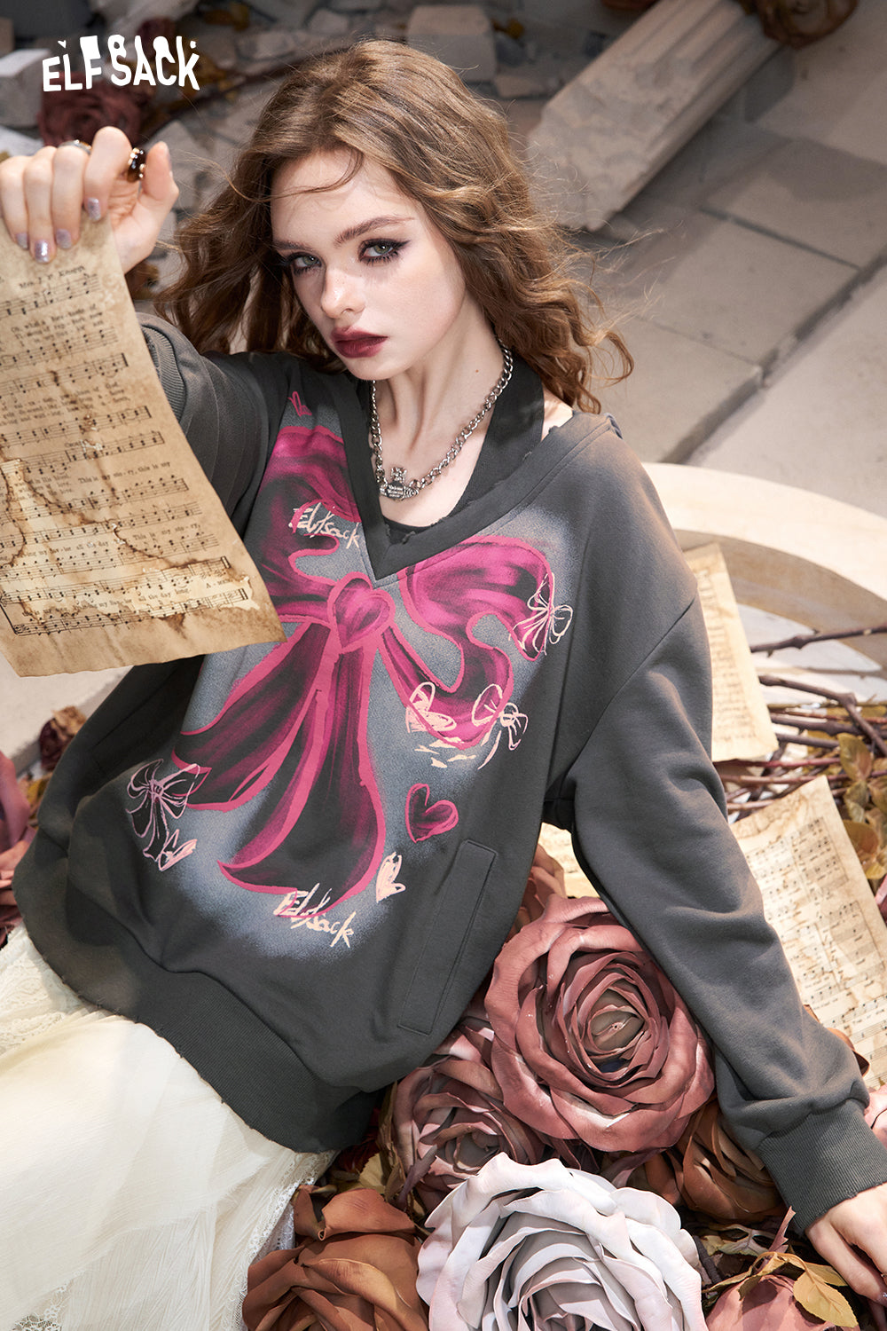 ELFSACK Gray Bowknot Printed Loose American V-Neck Mid-Length Hooded Sweatshirt
