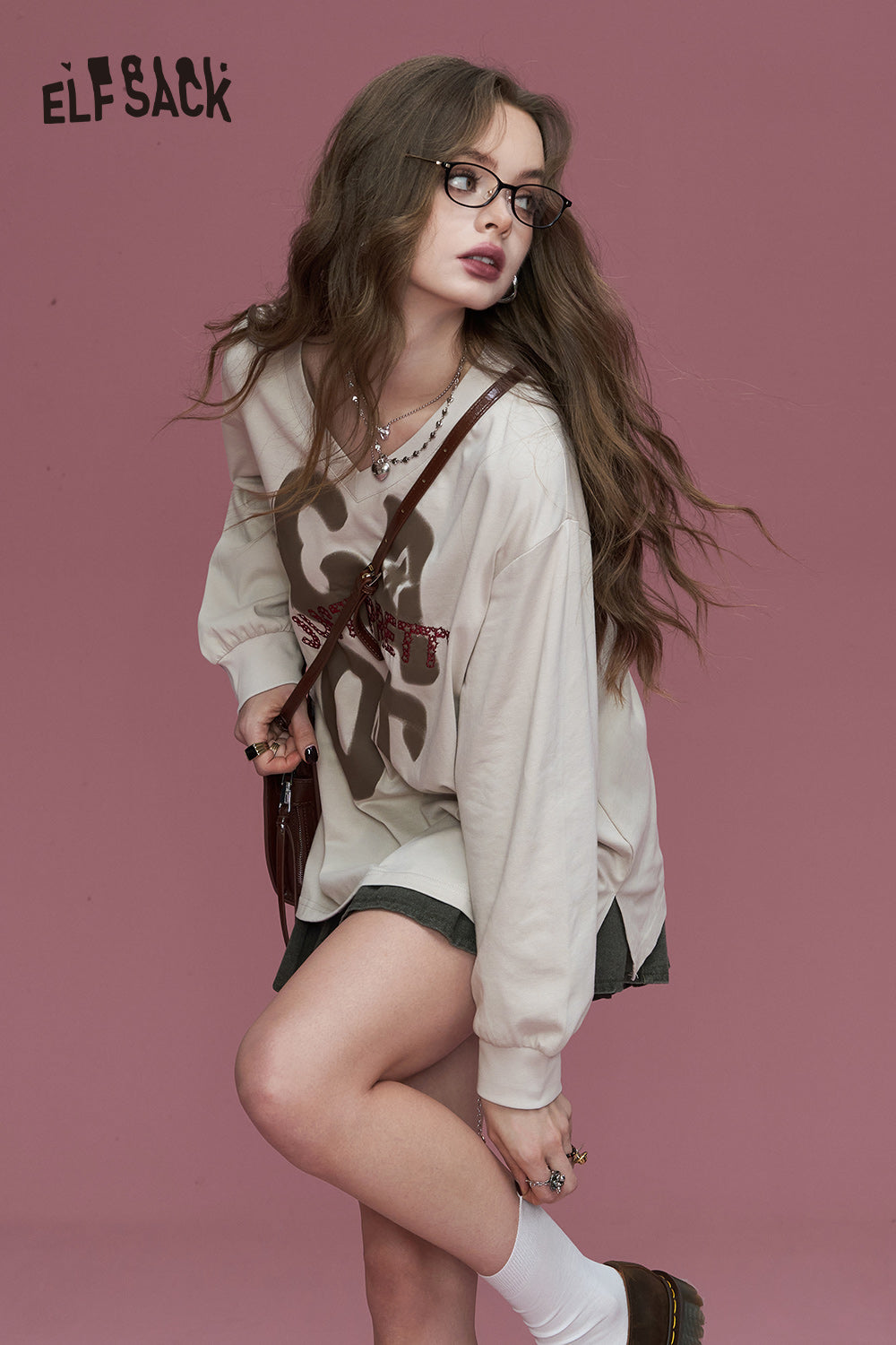 ELFSACK Purple retro v-neck portrait print casual versatile Korean loose thin T-shirt