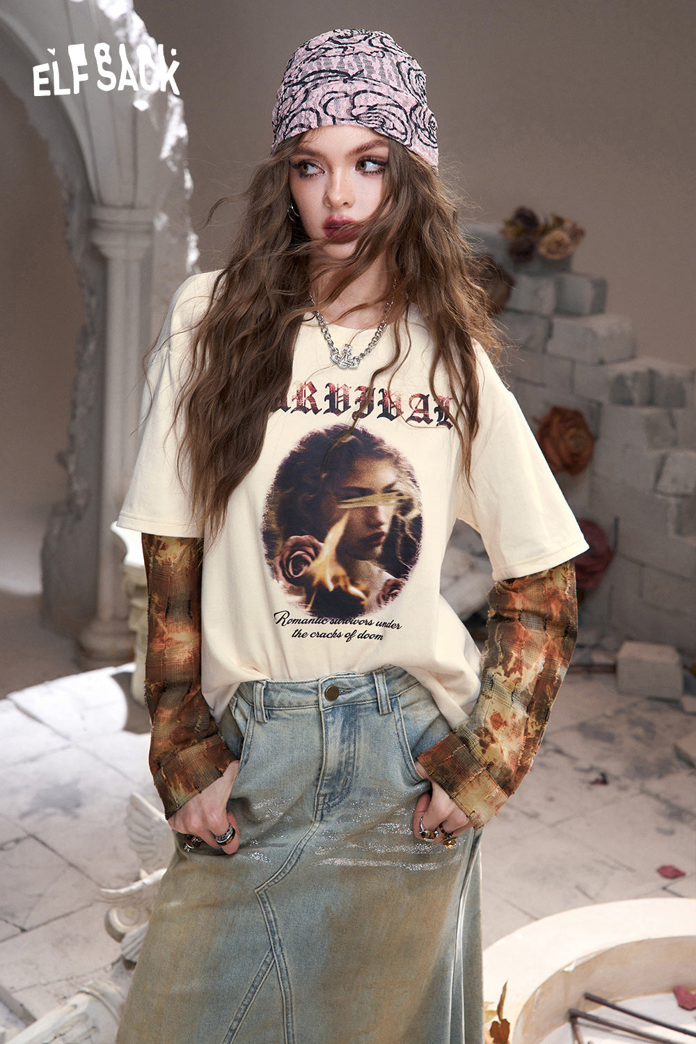 
                  
                    ELFSACK 2024 Autumn New Arrivals Off-white fake two-piece stitching print stylish unique and chic T-shirt for women
                  
                