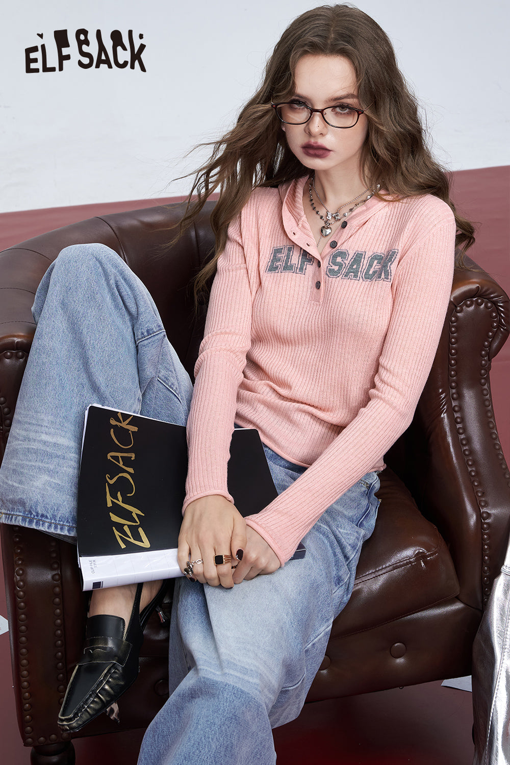 ELFSACK 2024 Autumn New Arrivals Pink and orange American style letter slim fit sweet and thin casual hooded sweater for women