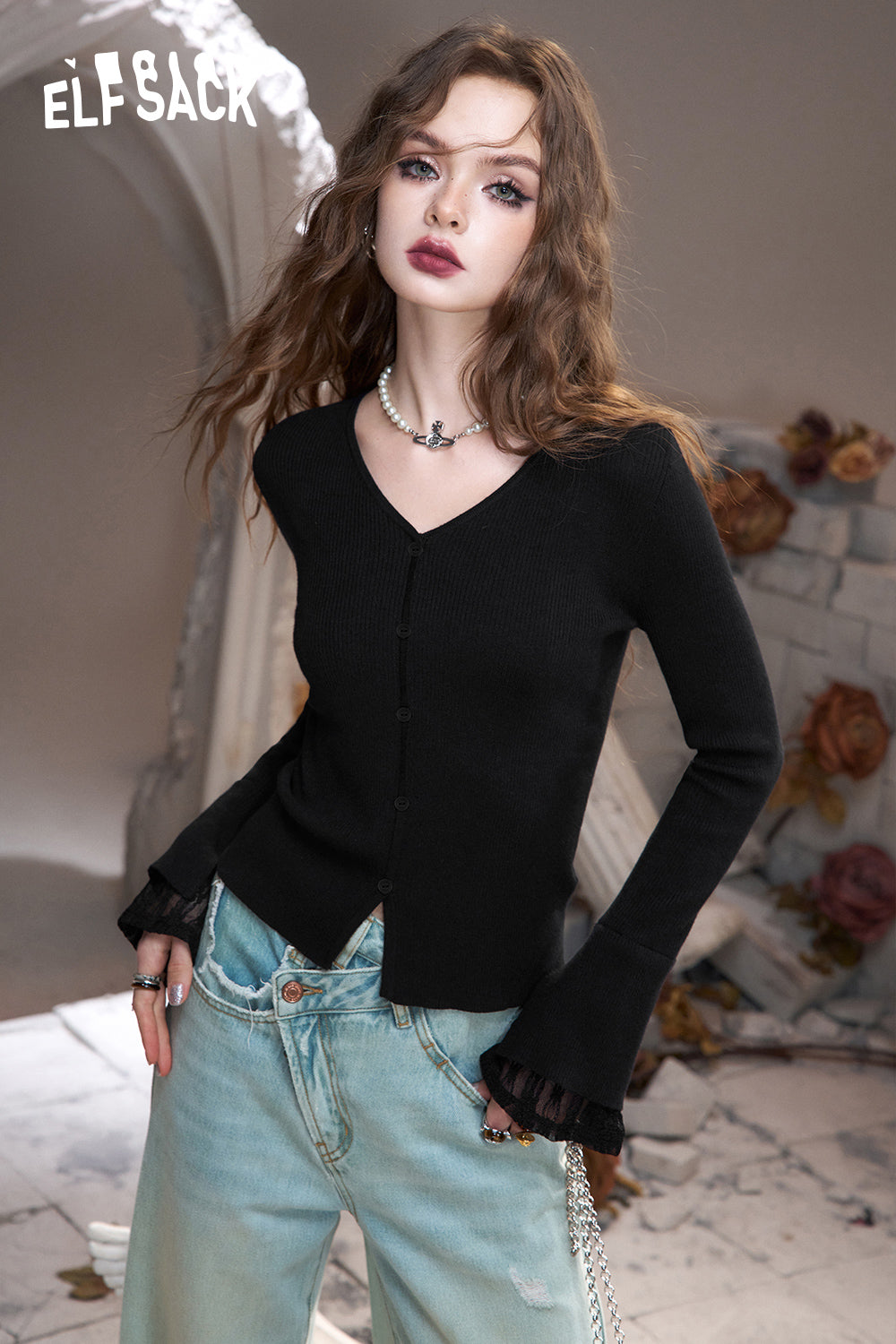 ELFSACK 2024 Autumn New Arrivals Mysterious Lace Stitching Black V-Neck Slim-Fit Trumpet Sleeve Knit Cardigan for Women