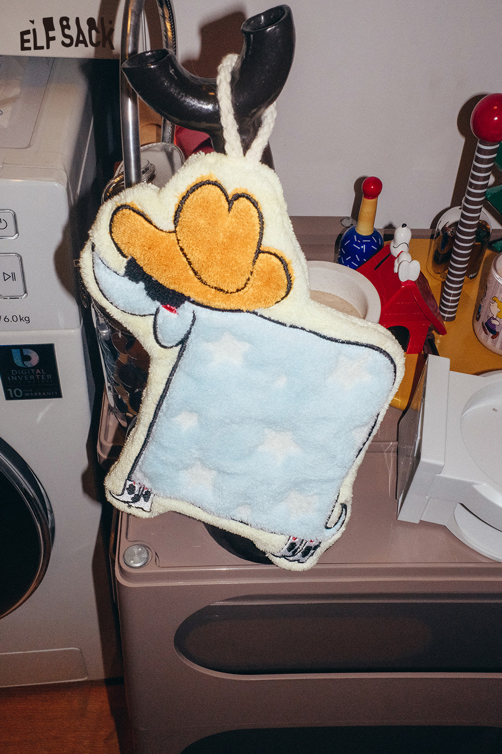 ELFSACK Cute Cartoon Hand Towel Hanging Absorbent Handkerchief