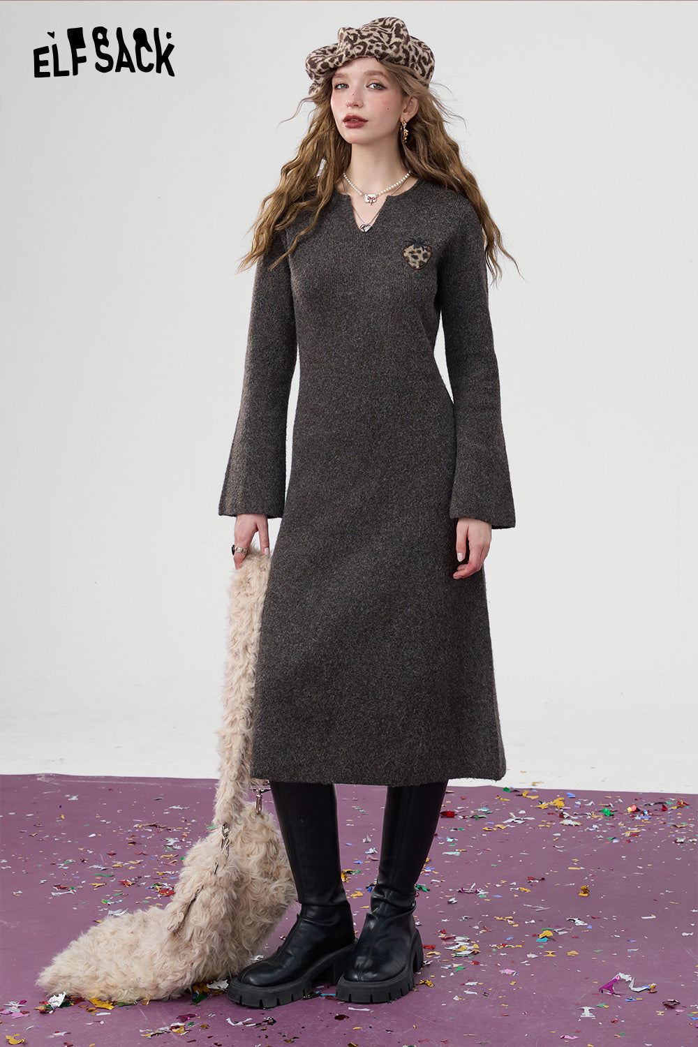 ELFSACK Strawberry applique elegant knitted long dress v-neck long sleeves slim fit inner layer dress