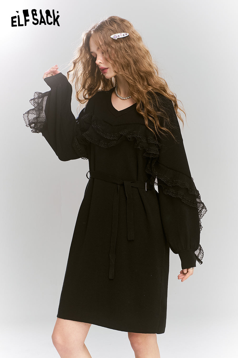 ELFSACK 2024 Winter New Arrivals Knitted dress black mesh splicing v-neck female elegant