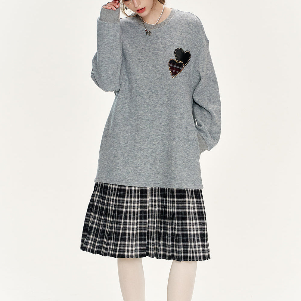 ELFSACK 2024 Winter New Arrivals Gray plaid patchwork sweatshirt dress for women preppy style dress with love applique