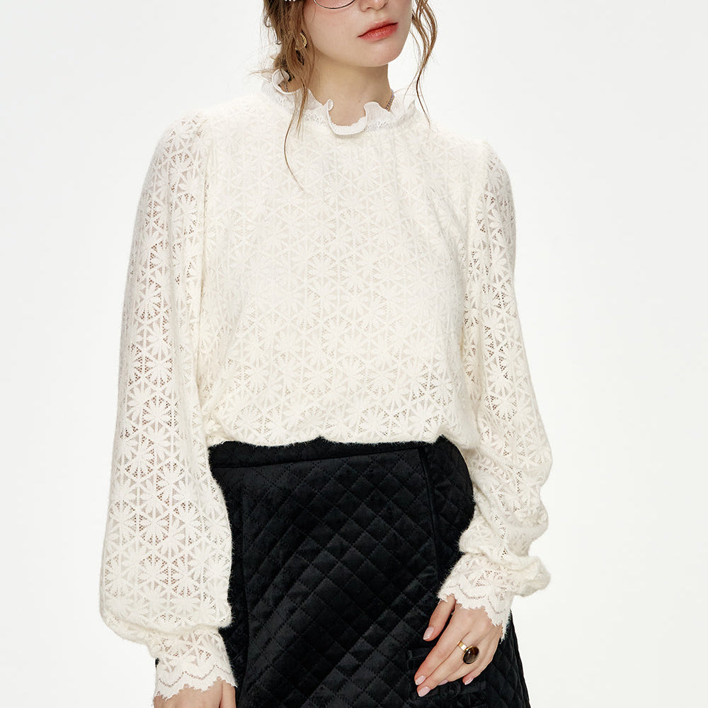 ELFSACK 2024 Winter New Arrivals Sweet preppy style white lace collar blouse