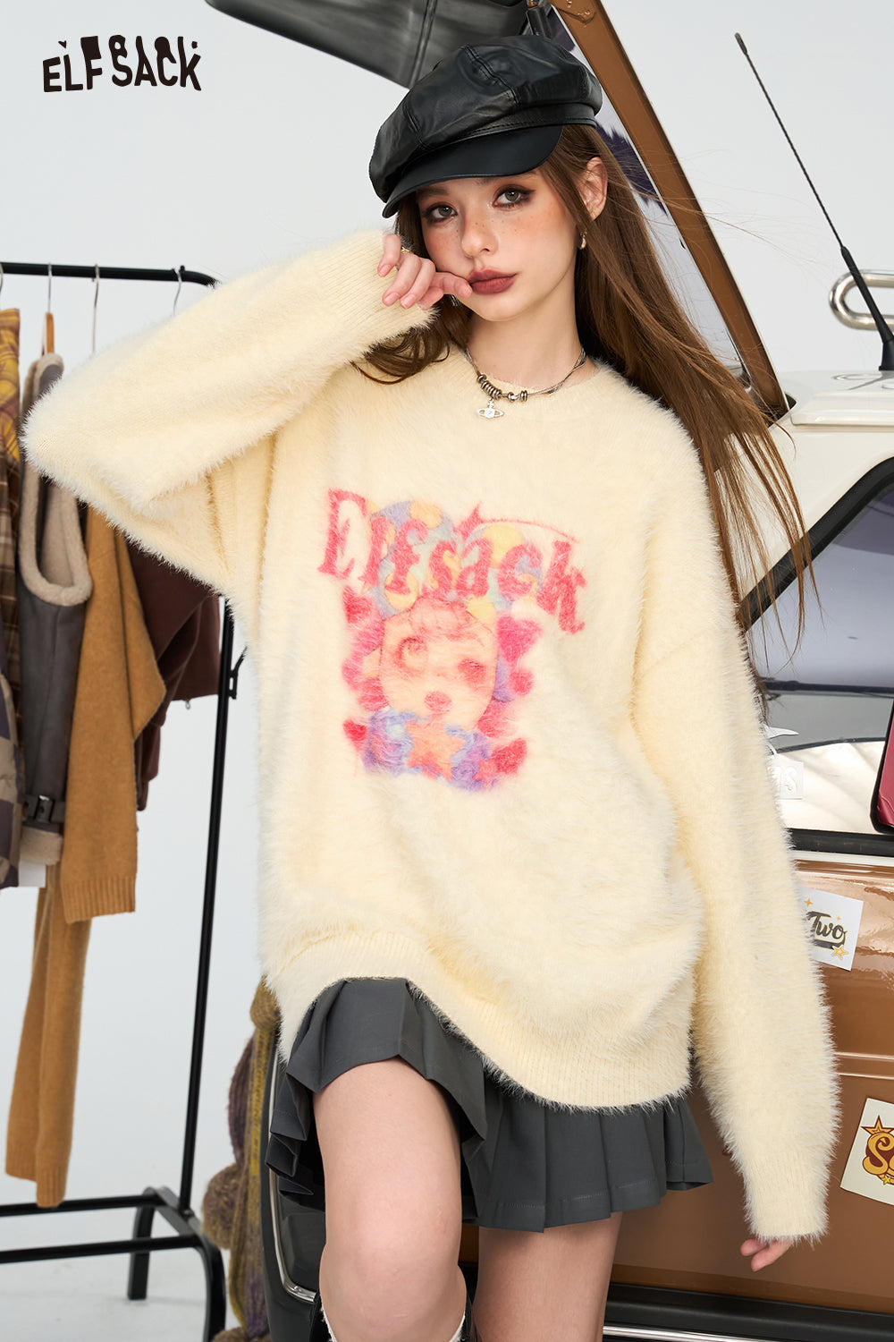 ELFSACK 2024 Winter New Arrivals White sweet cute printed loose sweater for women