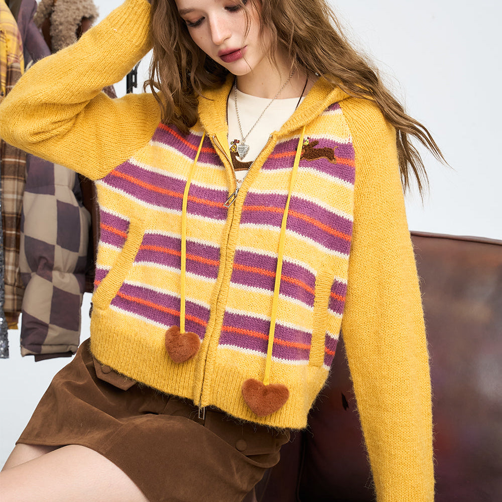 ELFSACK 2024 Winter New Arrivals Color blocking striped hooded zipper sweater cardigan for women, soft and sticky short top