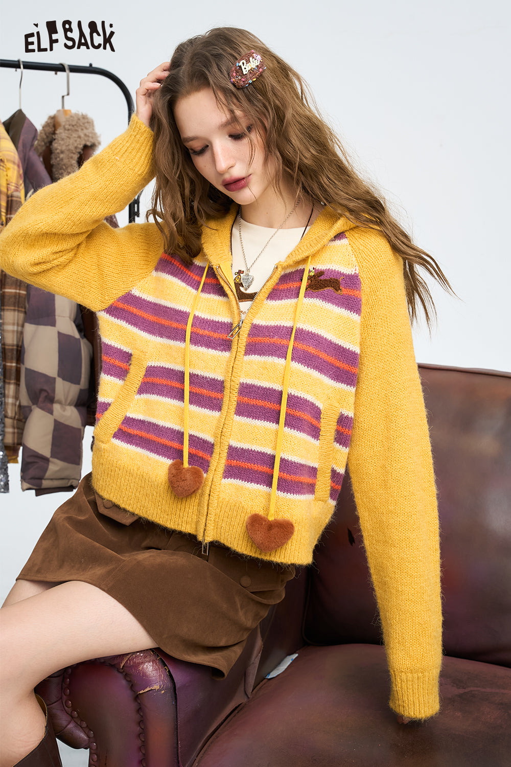 ELFSACK 2024 Winter New Arrivals Color blocking striped hooded zipper sweater cardigan for women, soft and sticky short top