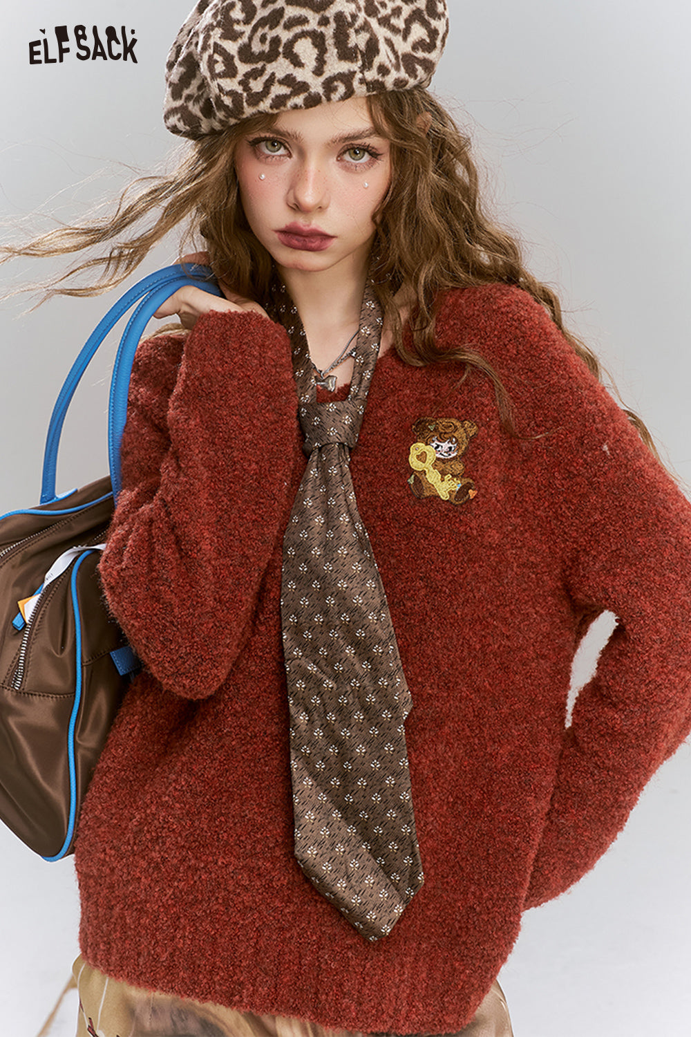 ELFSACK Dark Red Loose Soft V-Neck Bear Patch Sweater Women