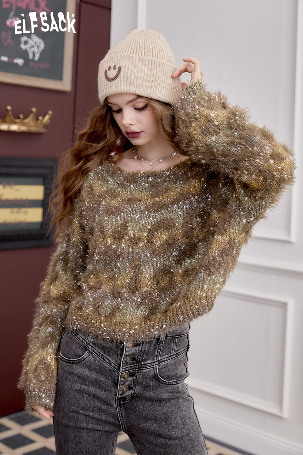 
                  
                    ELFSACK 2024 Winter New Arrivals Women's Fluffy Short Retro Leopard Print Short Pullover Sweater
                  
                