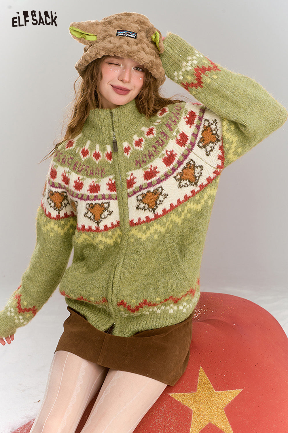 ELFSACK 2024 Winter New Arrivals Fair Isle Zipper Cardigan Sweater Women Loose Christmas Wear Tops