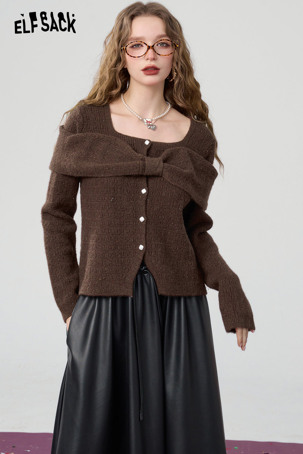 ELFSACK Retro front bow solid color knitted pullover square neck slim fit bottoming shirt