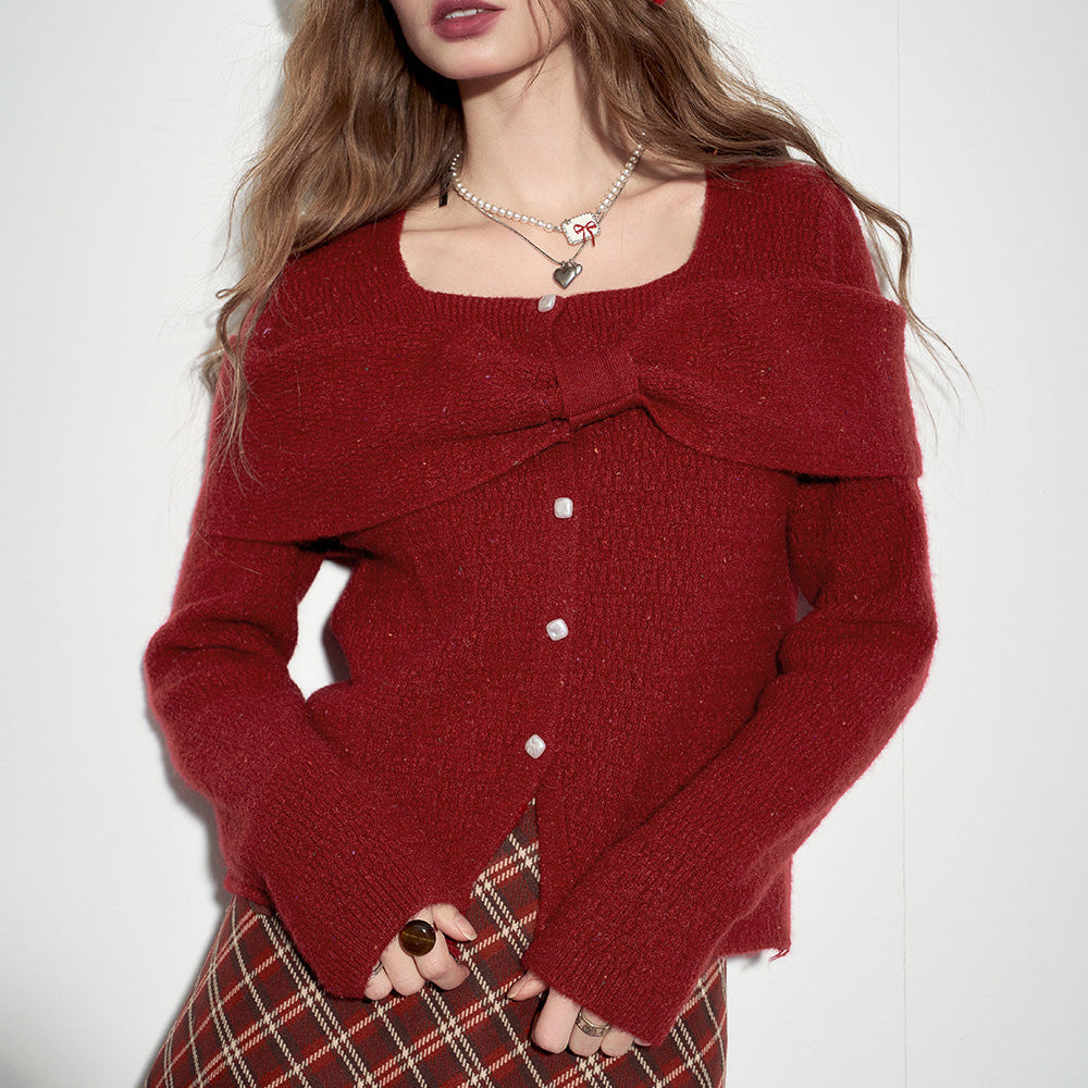 
                  
                    ELFSACK 2024 Winter New Arrivals Retro front bow solid color knitted pullover for women square neck slim fit bottoming shirt
                  
                