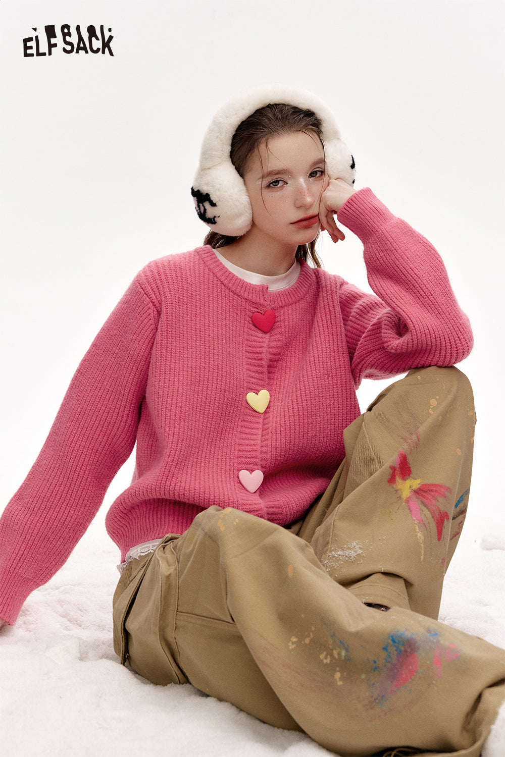 ELFSACK 2024 Winter New Arrivals Sweet colorful heart buttons knitted cardigan sweater women