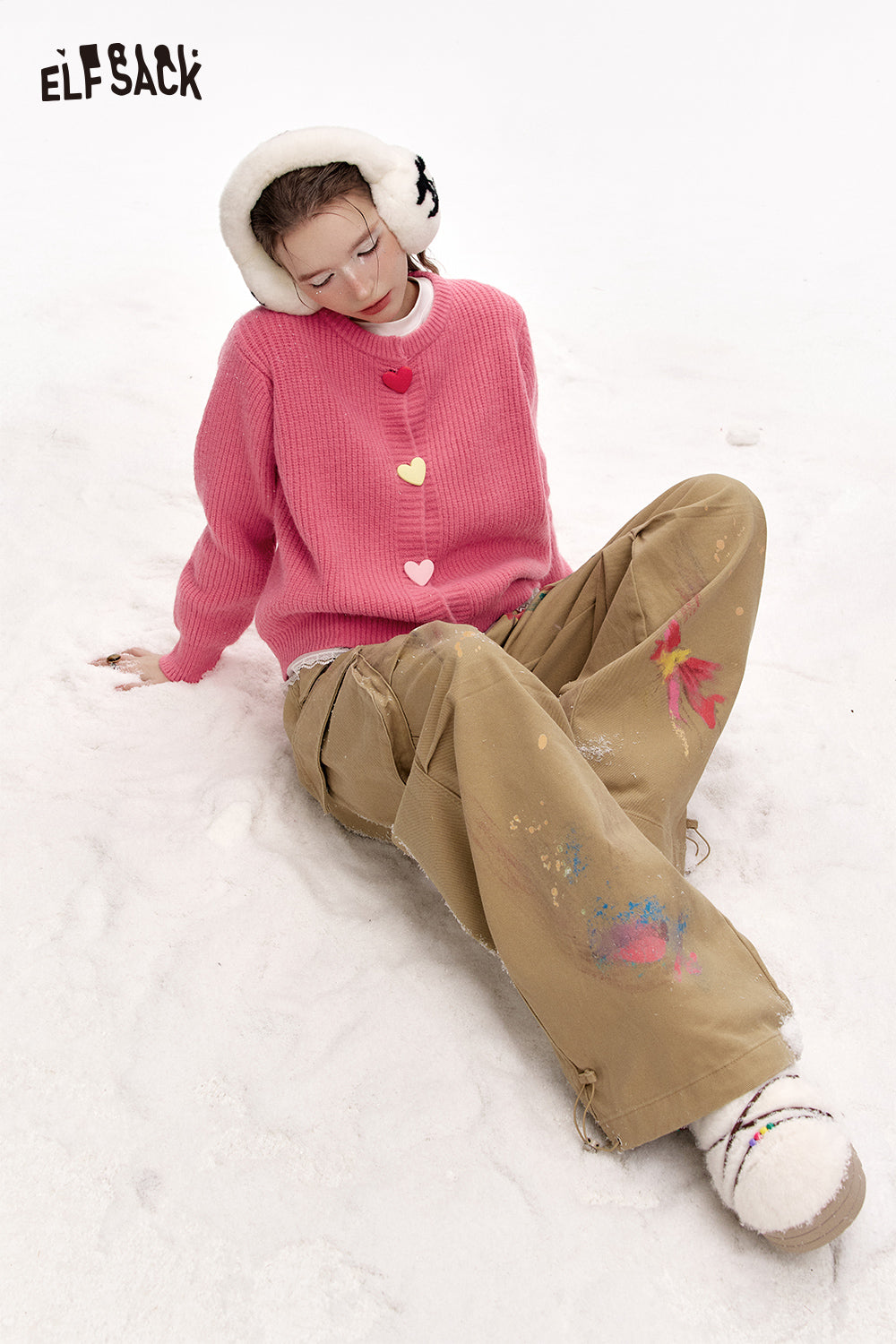 ELFSACK 2024 Winter New Arrivals Sweet colorful heart buttons knitted cardigan sweater women