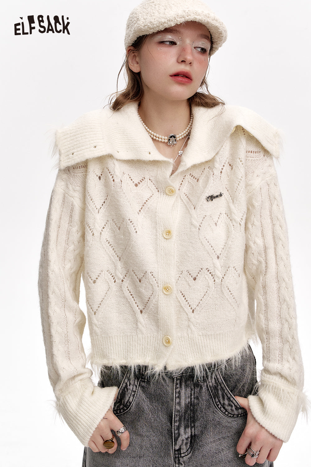 ELFSACK 2024 Winter New Arrivals Lapel Heart Hollow White Knit Short Cardigan Women