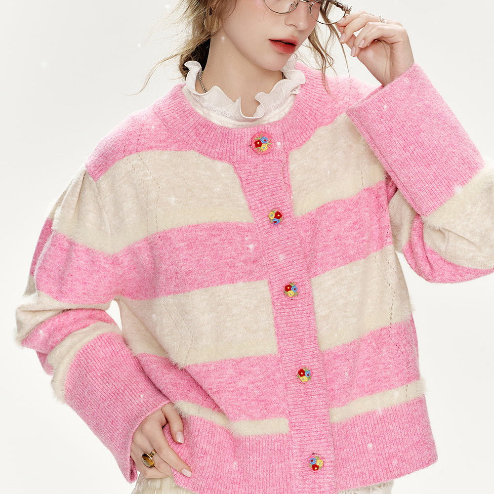 ELFSACK 2024 Winter New Arrivals Loose and sweet sweater cardigan, women's pink and white striped flower design buttons