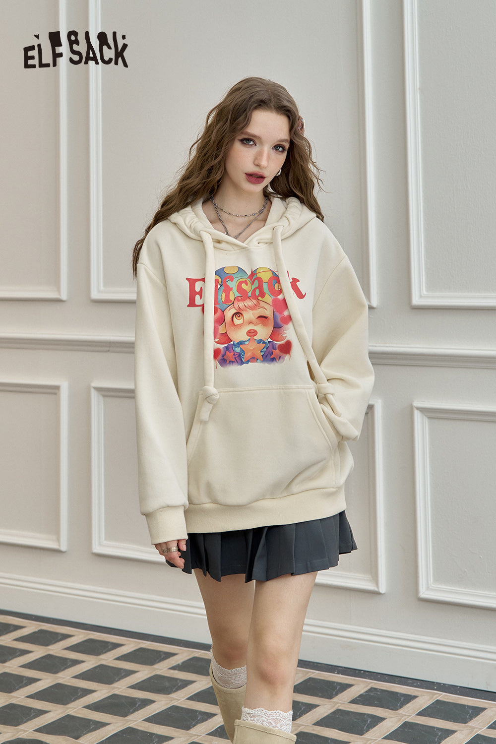 ELFSACK 2024 Winter New Arrivals Original cartoon print retro hooded sweatshirt for women