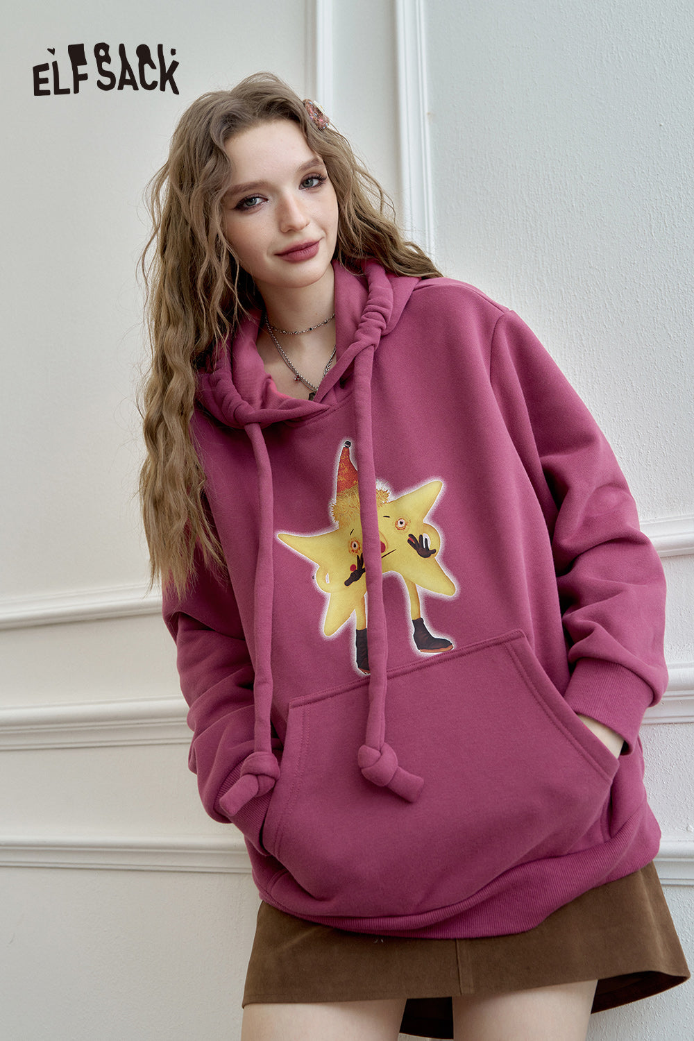 ELFSACK Original cartoon print retro hooded sweatshirt