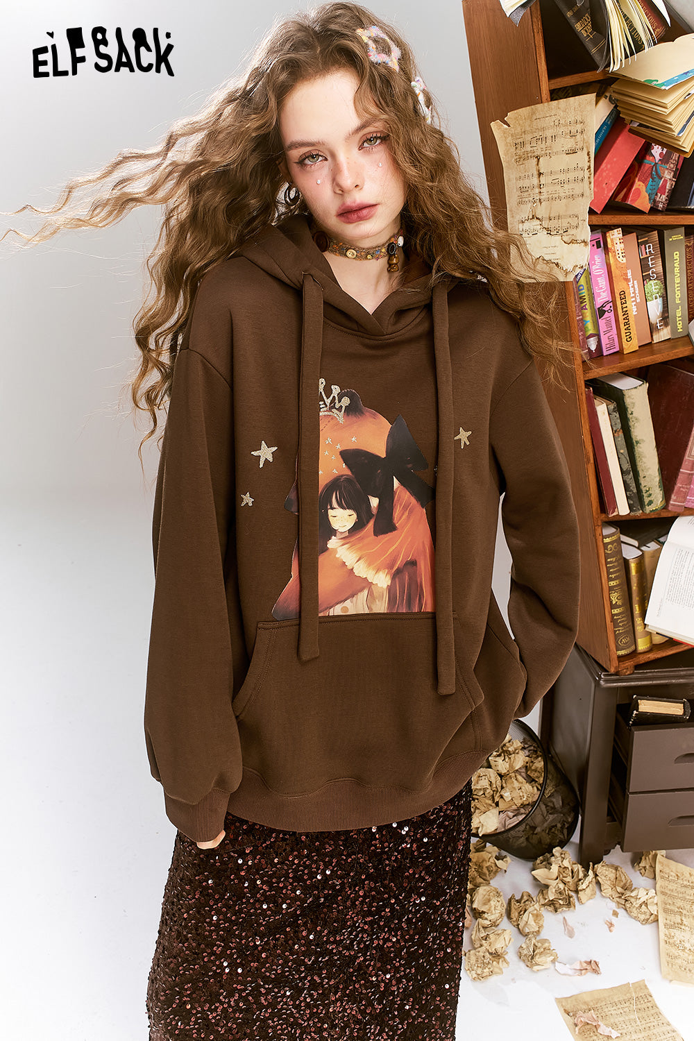 ELFSACK Maillard Cartoon Printed Velvet Hoodie, Loose Casual Top