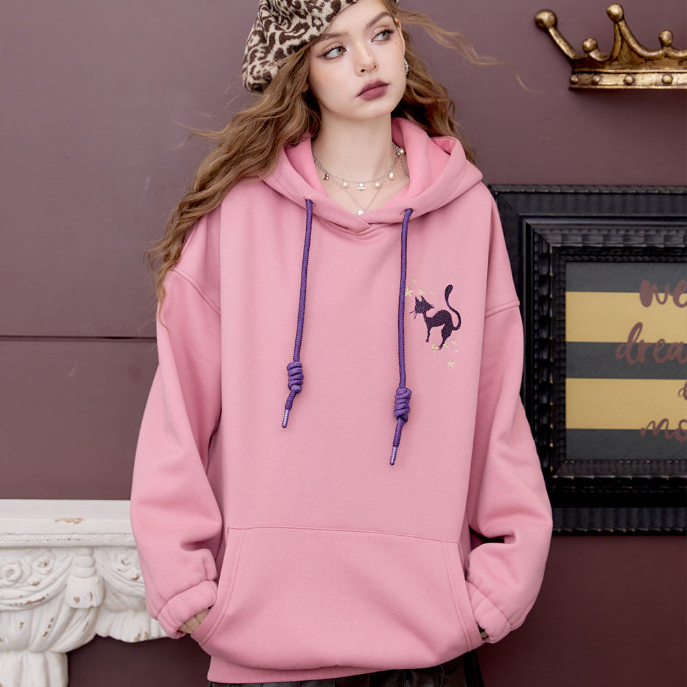 
                  
                    ELFSACK 2024 Winter New Arrivals Loose Preppy style witch embroidery hoodie for women retro cute fleece top
                  
                