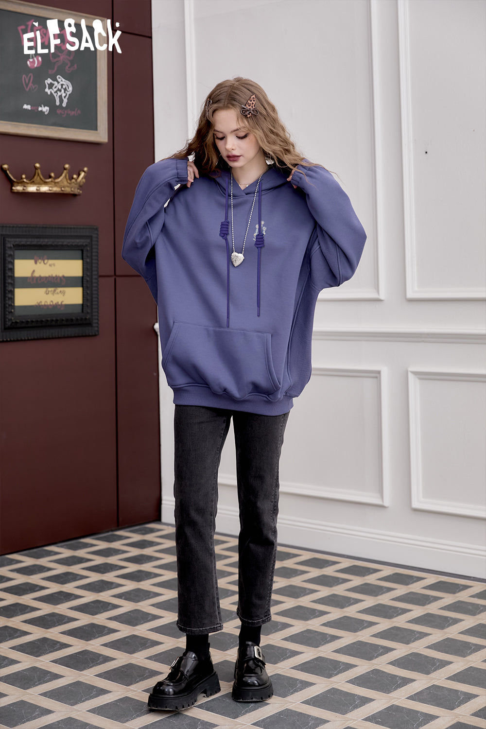 ELFSACK Loose Preppy style witch embroidery hoodie retro cute fleece top