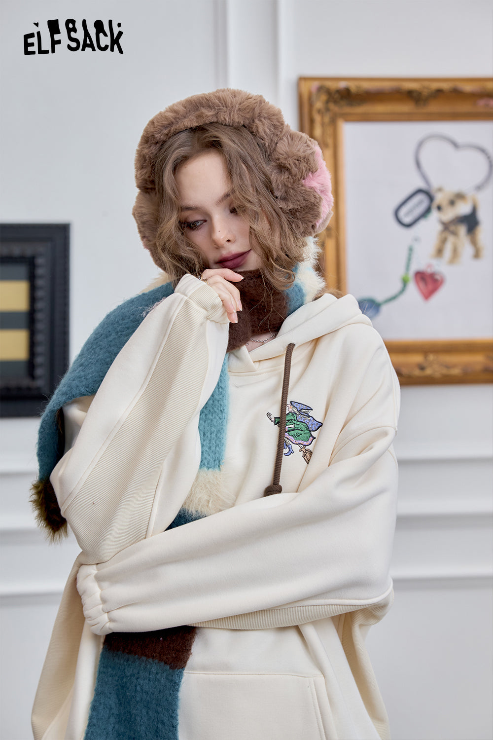ELFSACK Loose Preppy style witch embroidery hoodie retro cute fleece top