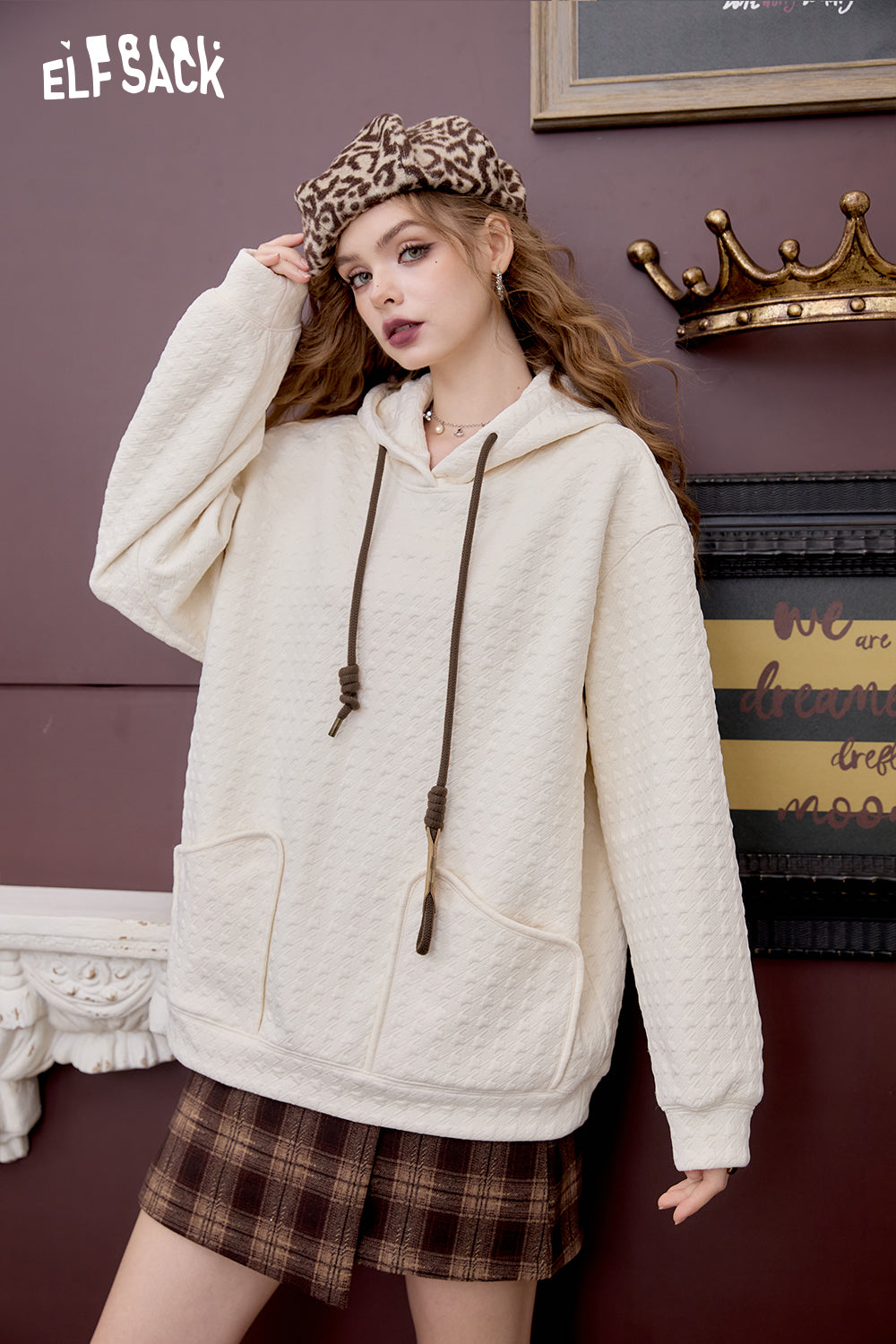 ELFSACK Preppy style loose hoodie women cute fleece top