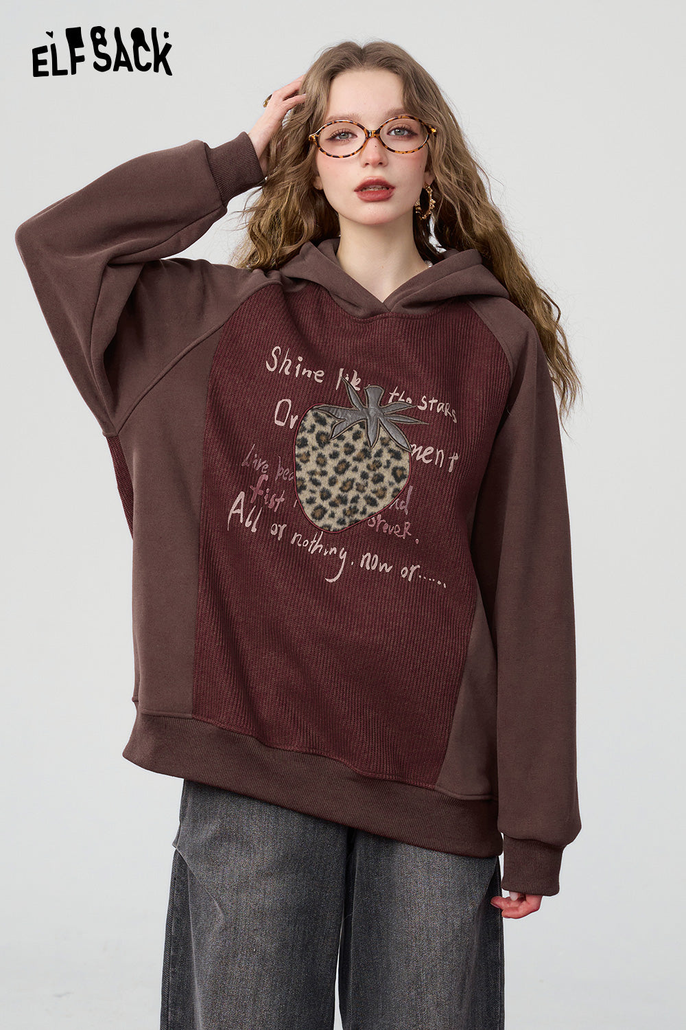 ELFSACK Retro Casual Contrast Color Stitching Strawberry Leopard Print Plush Hoodie Women
