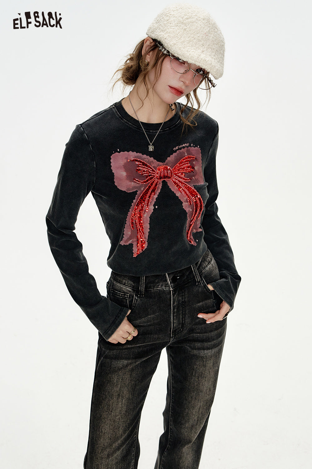 ELFSACK 2024 Winter New Arrivals Bowknot Sequin Embroidery Slim Fit Long Sleeve T-shirt Women Hot Girl Sweet Cool Top