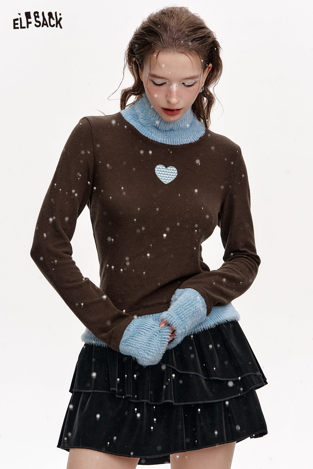 ELFSACK 2024 Winter New Arrivals Heart Embroidery Contrast Color Turtleneck Bottoming Shirt