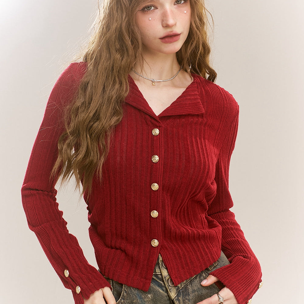 
                  
                    ELFSACK 2024 Winter New Arrivals Polo Neck Sweater Women Fake Buttons V Neck Solid Color Short Top
                  
                