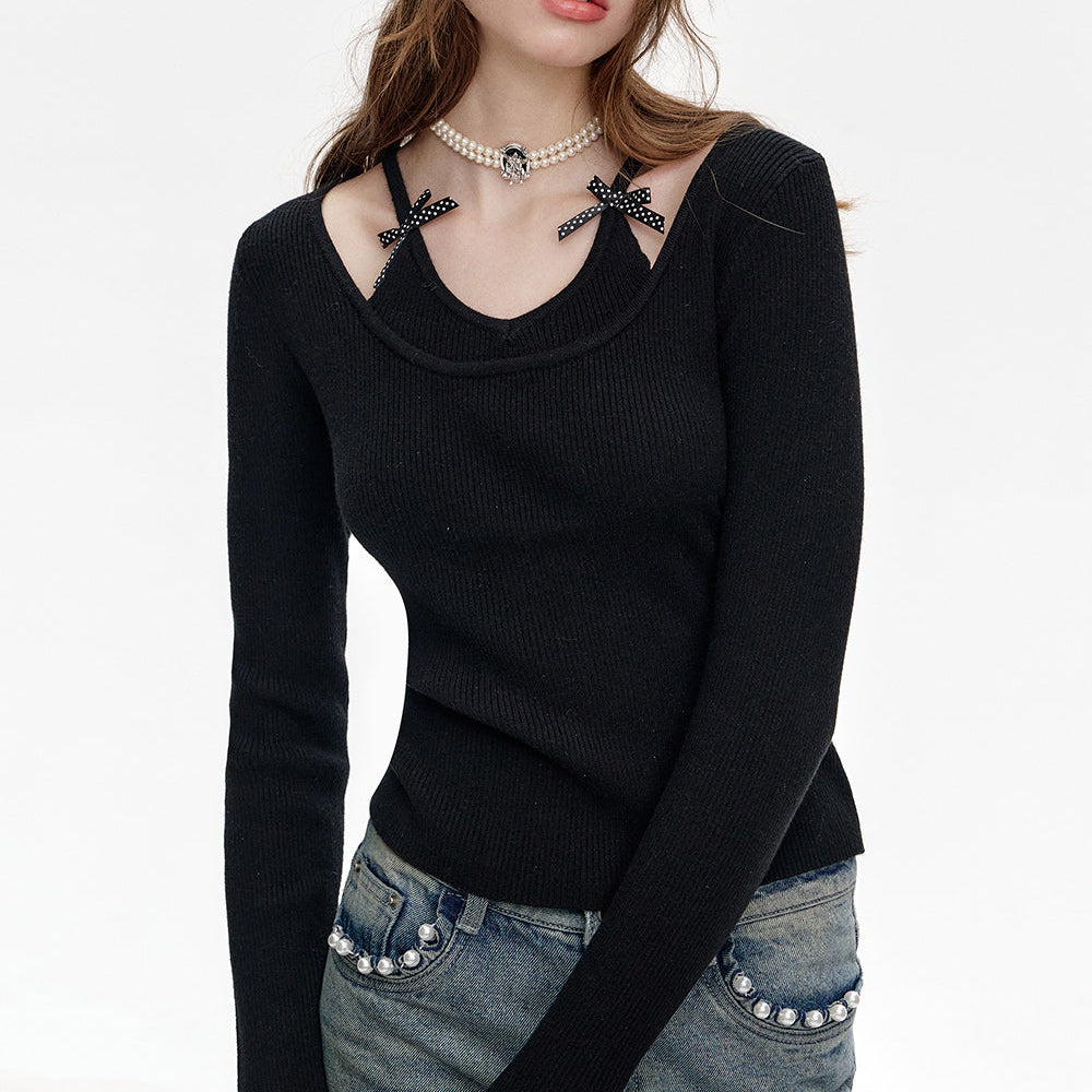 
                  
                    ELFSACK 2024 Winter New Arrivals Fake two-piece halter neck red slim fit knitted pullover for women
                  
                